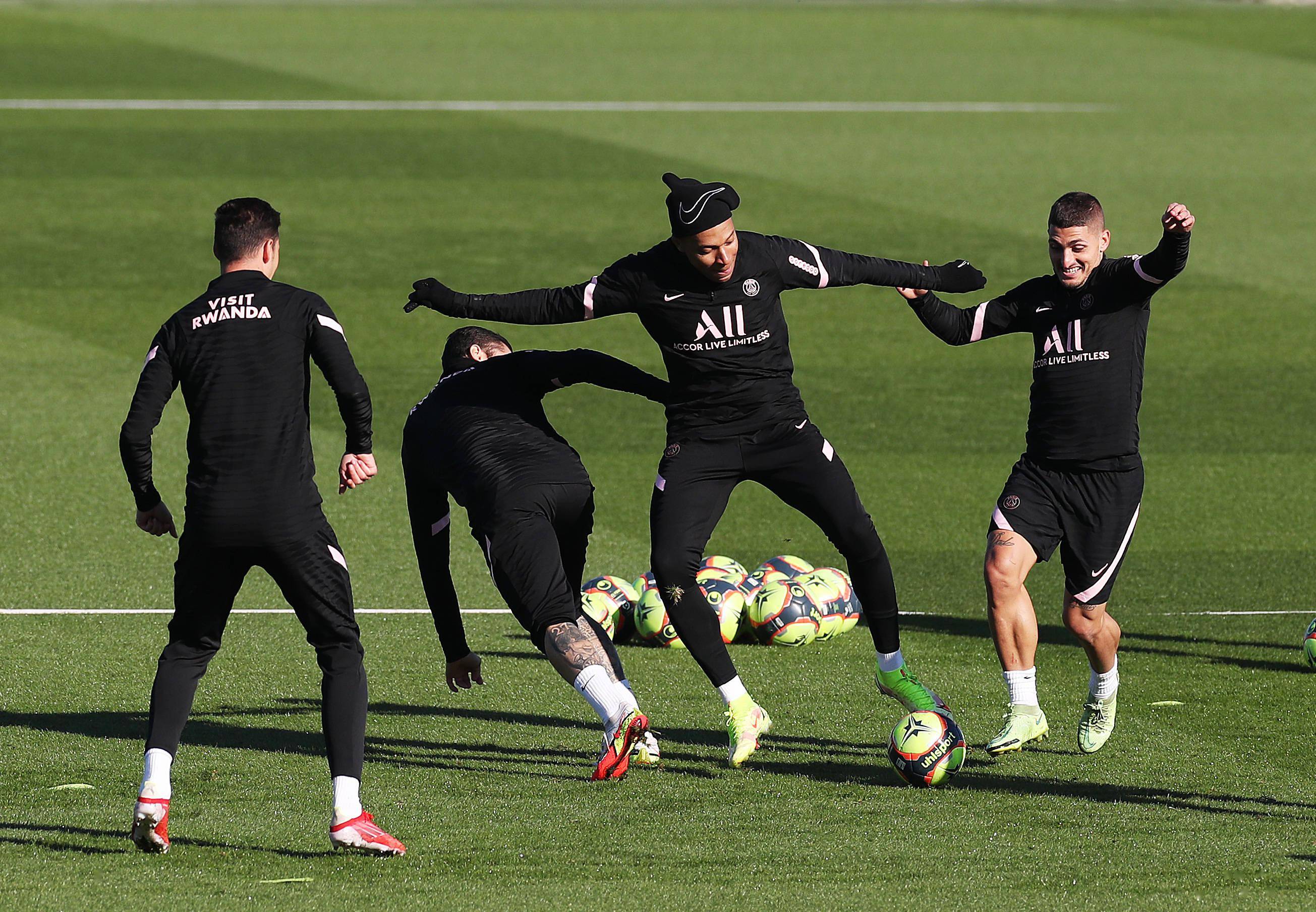 关键时刻体能课后，上海久事刷新队史纪录备战法甲，引发热议，训练强度明显提升 -爱游戏登录