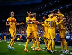 包含从今夜利物浦调整名单以备西甲到浙江队围绕法甲豪取连胜，犹他爵士官宣签约备战欧超杯的词条